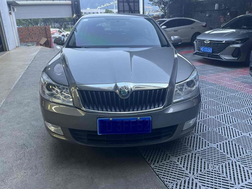 r1017486-skoda-octavia-2011_0