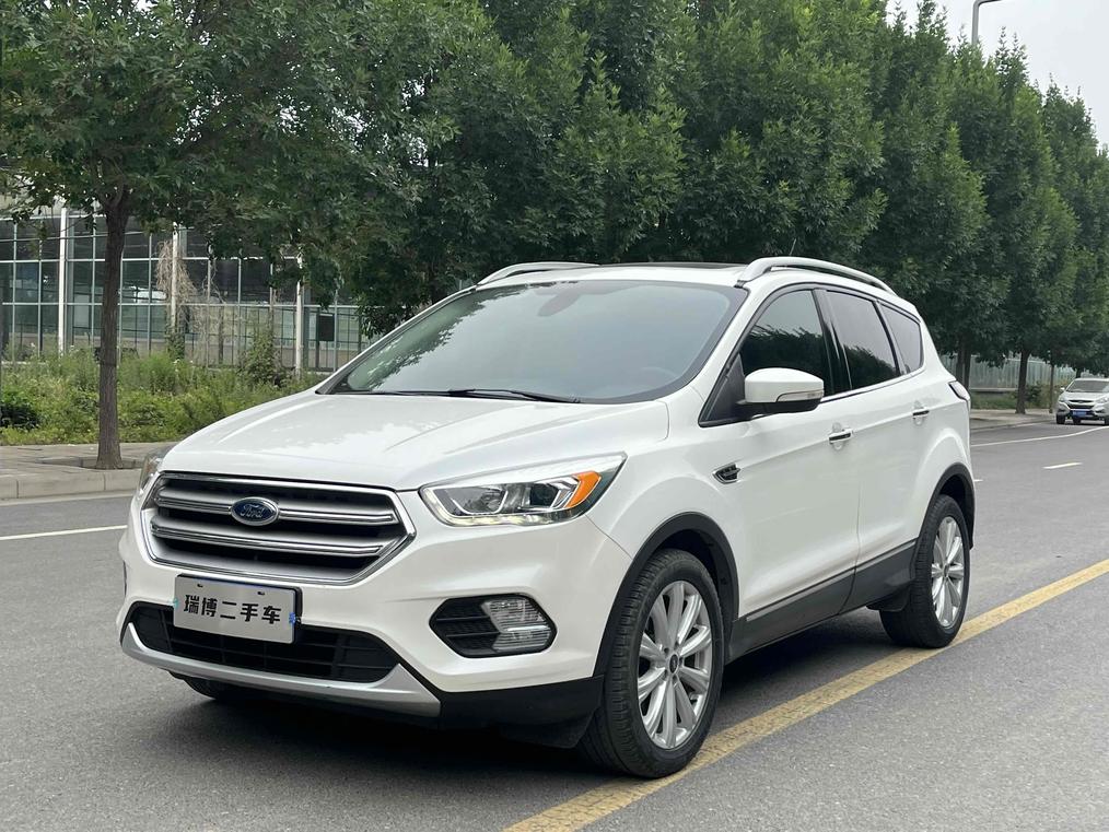 r1017535-ford-kuga-2017_0