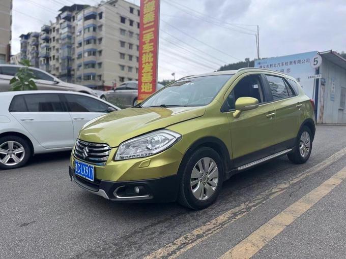 r1017591-suzuki-sx4-2015_0