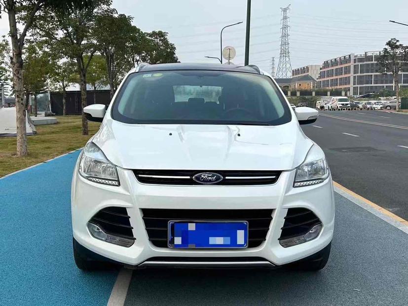 r1017594-ford-kuga-2016_0