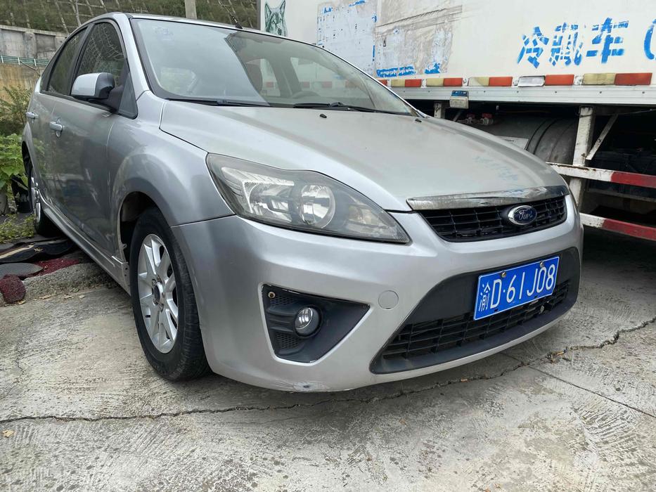 r1017615-ford-focus-2009_0