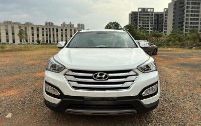 r1017616-hyundai-santa-fe-2015_0