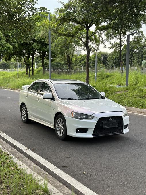 r1017646-mitsubishi-lancer-2011_0