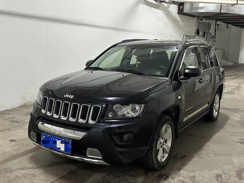 r1017710-jeep-compass-2015_0