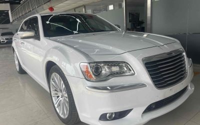 r1017739-chrysler-300c-2013_0