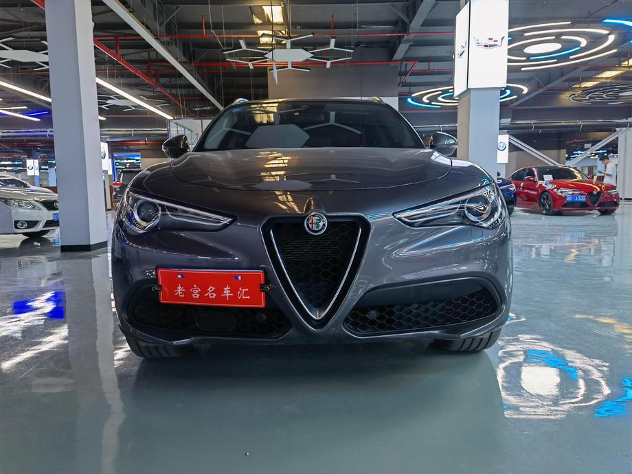 r1017746-alfa-romeo-stelvio-2020_0