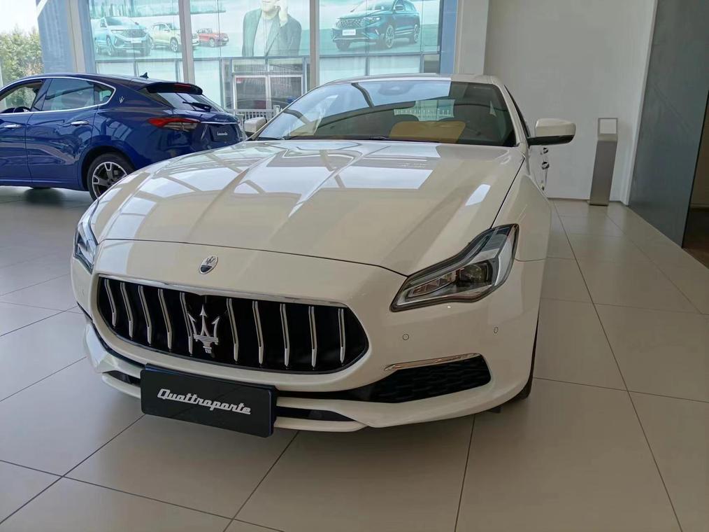 r1017776-maserati-quattroporte-2022_0