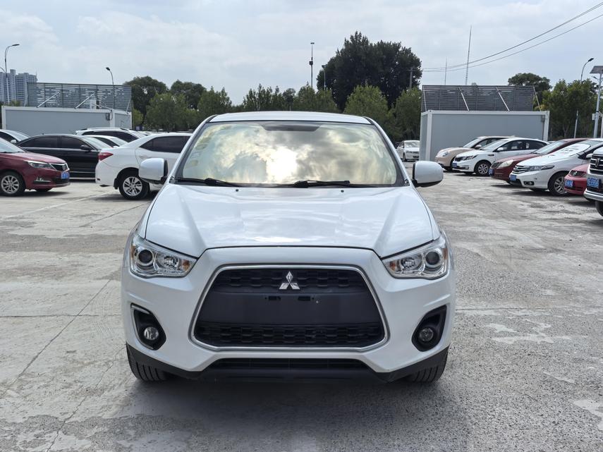 r1017794-mitsubishi-asx-2015_0
