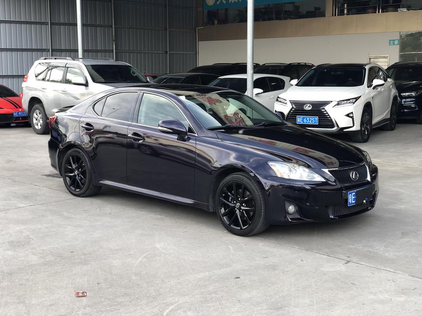 r1017800-lexus-is-2013_0