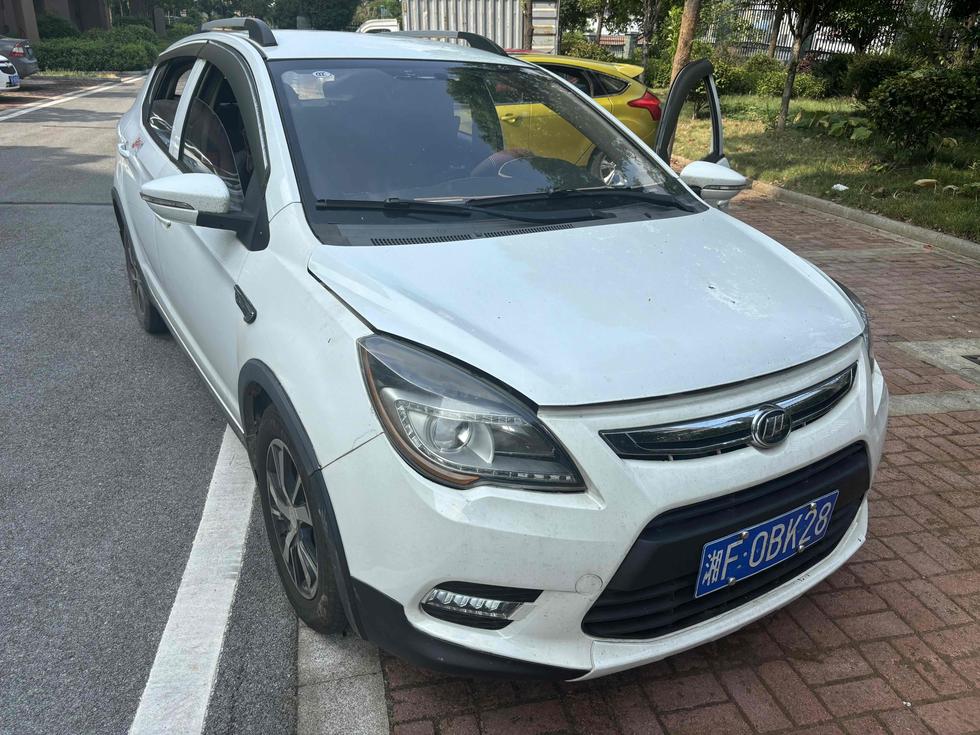 r1017844-lifan-x50-2016_0