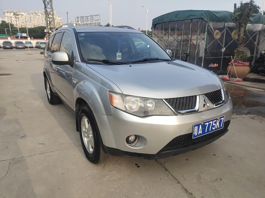 r1017896-mitsubishi-outlander-2008_0