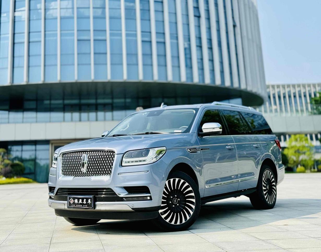 r1017900-lincoln-navigator-2021_0