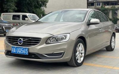 r1017918-volvo-s60-2015_0