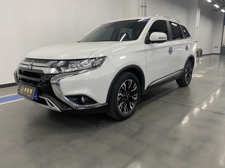 r1018058-mitsubishi-outlander-2019_0