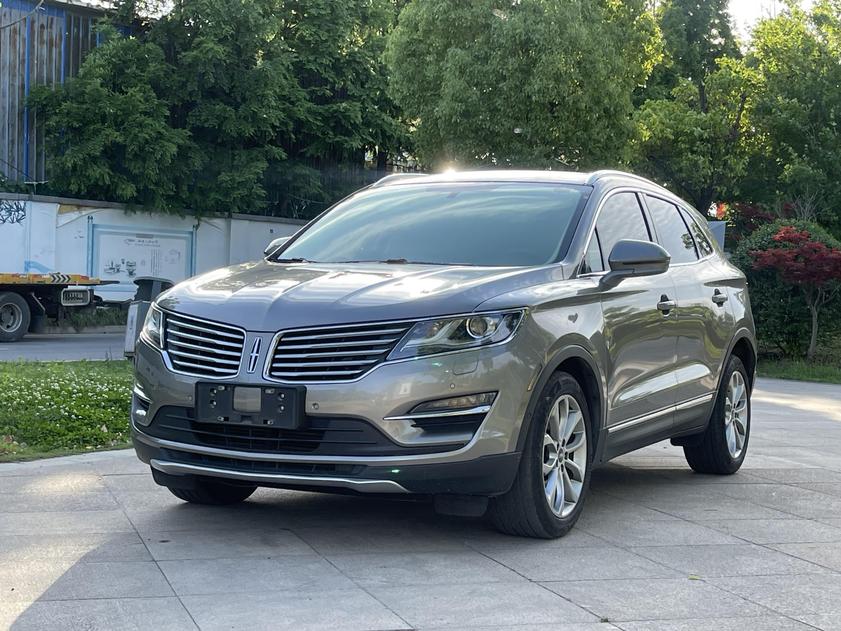 r1018059-lincoln-mkc-2016_0