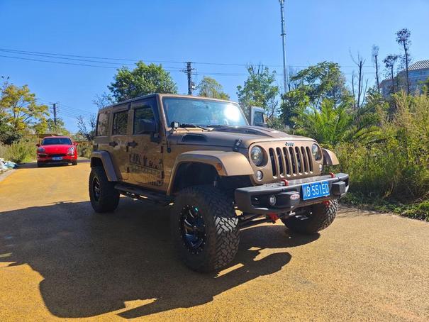 r1018089-jeep-wrangler-2017_0
