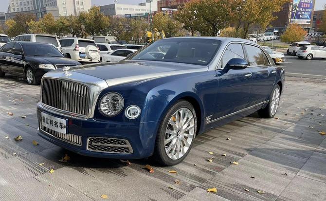 r1018150-bentley-mulsanne-2018_0