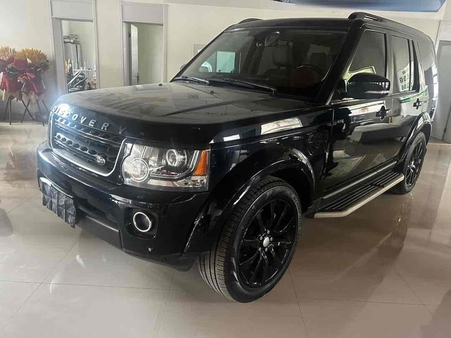 r1018209-land-rover-discovery-2014_0