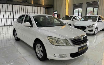 r1018373-skoda-octavia-2012_0