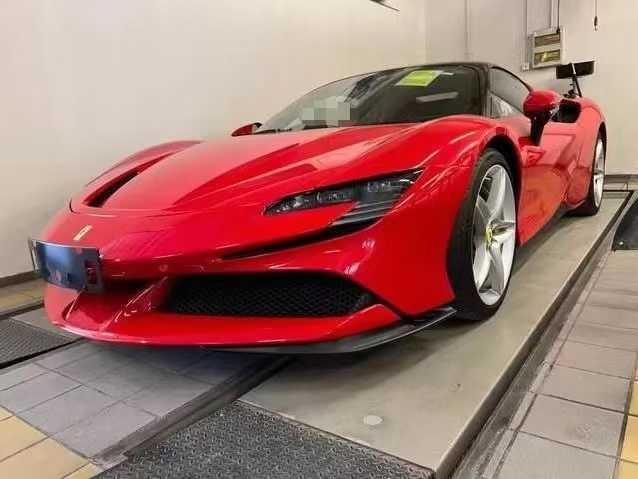 r1018529-ferrari-sf90-2021_0