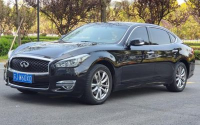 r1018592-infiniti-q70-2016_0