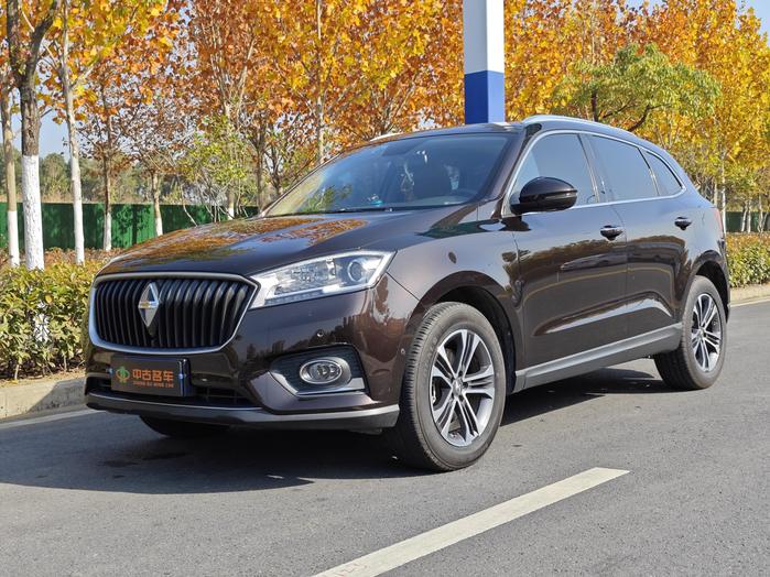 r1018621-borgward-bx7-2017_0