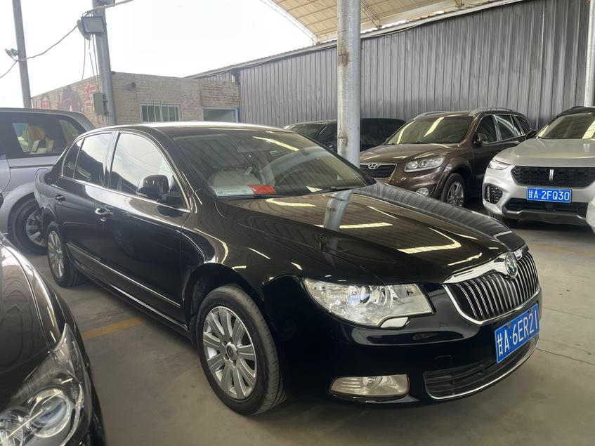 r1018753-skoda-superb-2013_0
