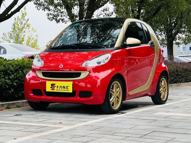 r1018844-smart-fortwo-2012_0