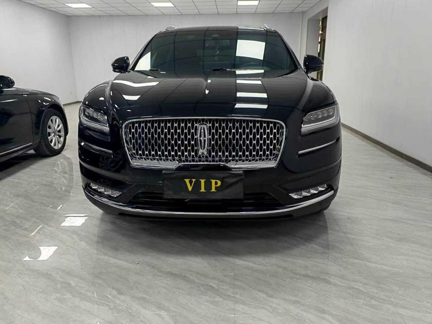 r1018886-lincoln-navigator-2021_0