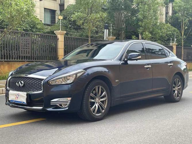 r1019014-infiniti-q70-2018_0