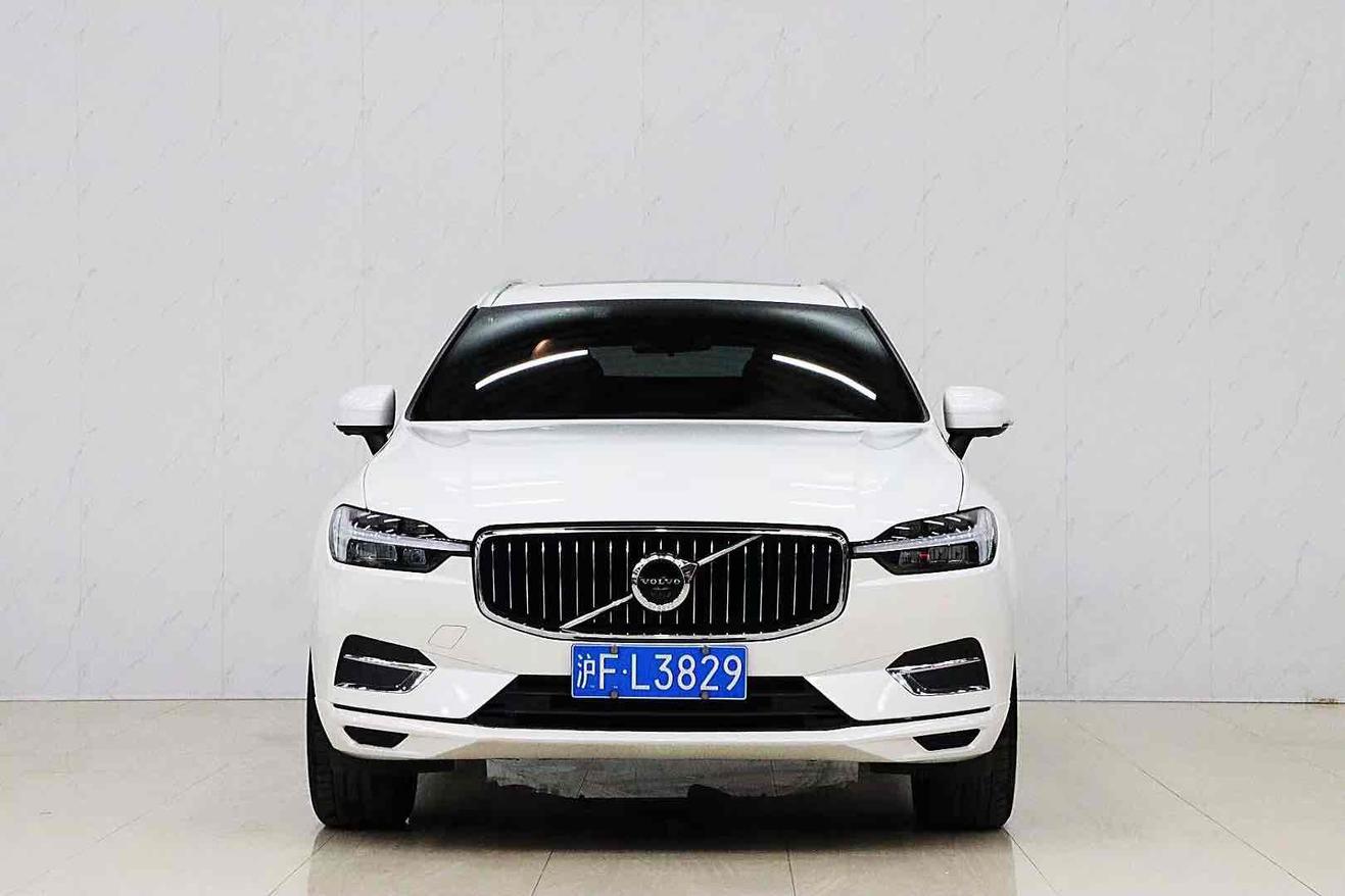 r1019045-volvo-xc60-2021_0