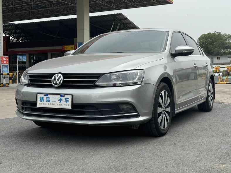 r1016179-volkswagen-sagitar-2017_0