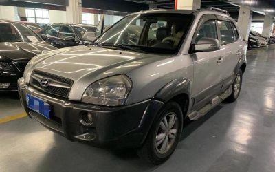 r1016201-hyundai-tucson-2011_0