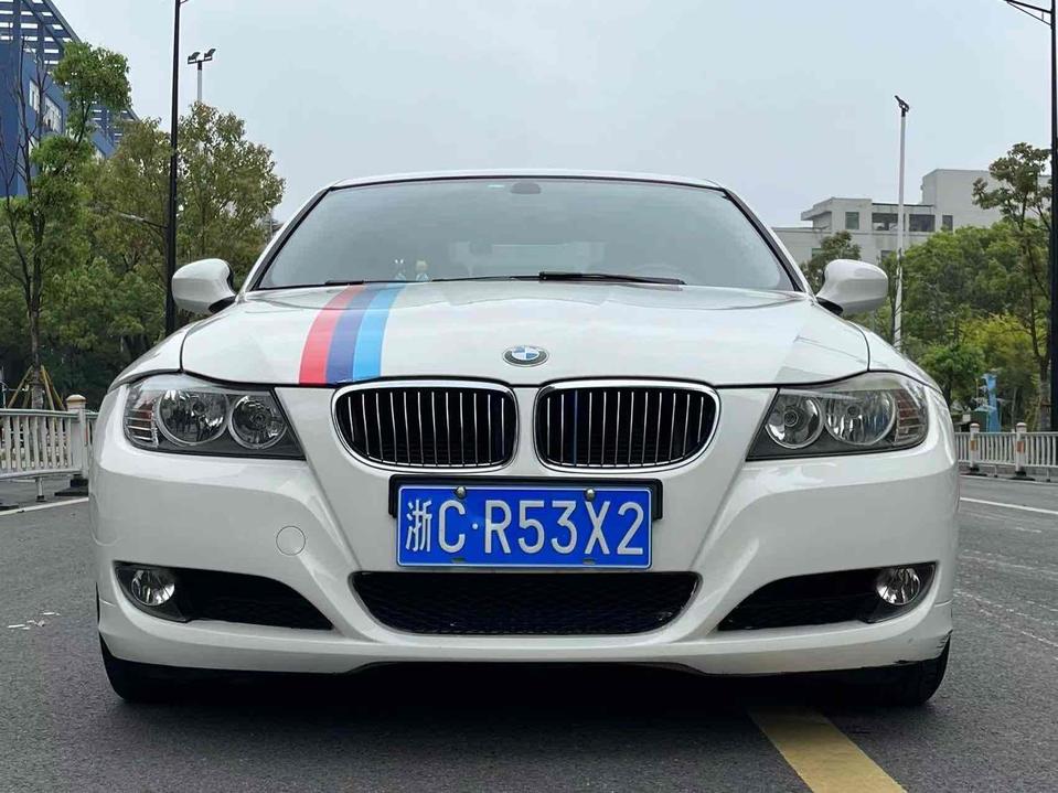 r1016206-bmw-3-series-2011_0