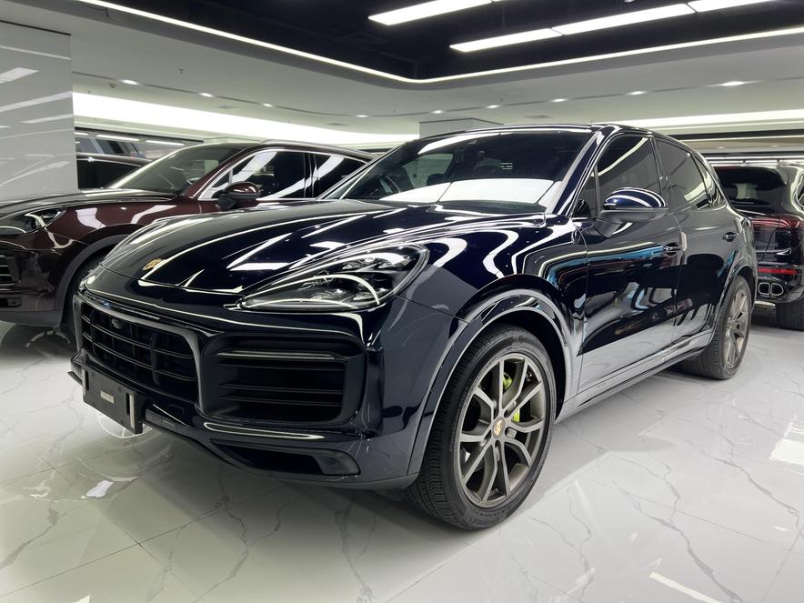 r1016227-porsche-cayenne-2022_0
