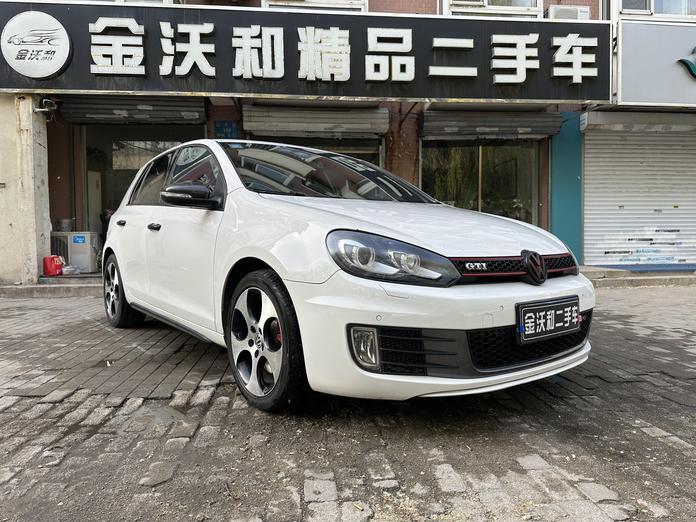 r1016249-volkswagen-golf-gti-2013_0