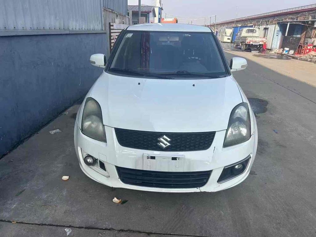 r1016292-suzuki-swift-2014_0