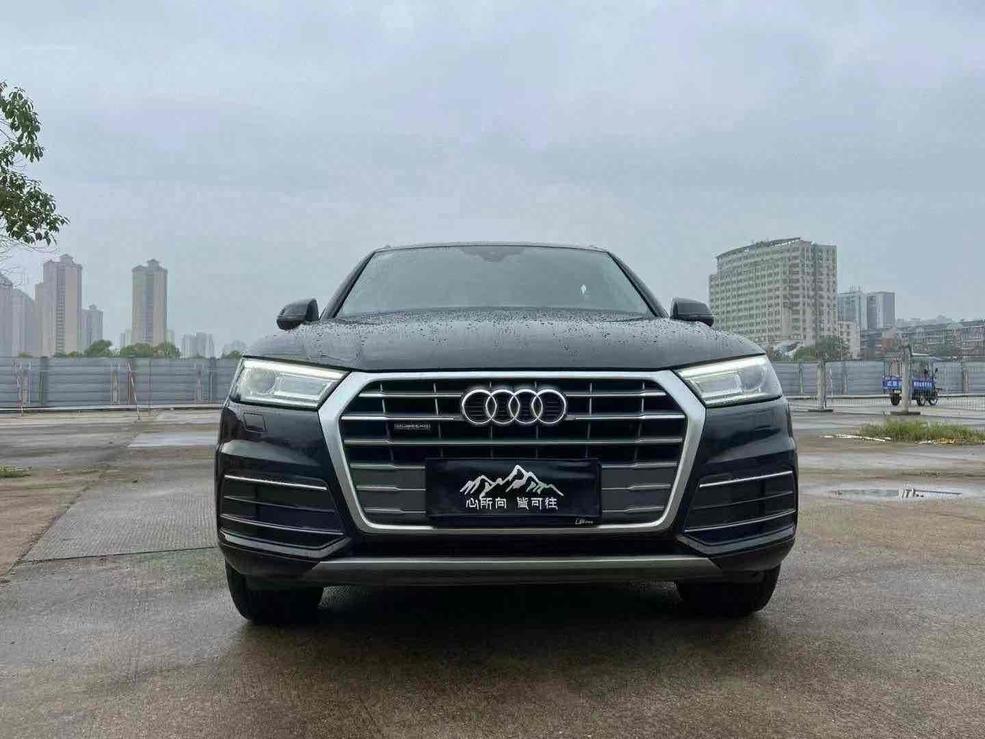 r1016320-audi-q5l-2021_0