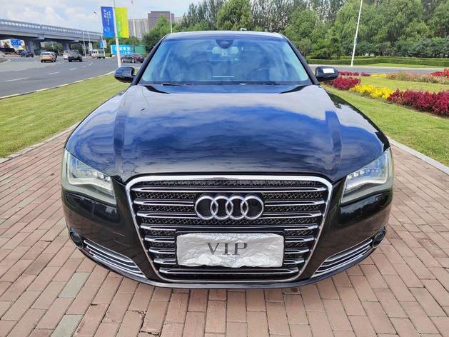 r1016354-audi-a8-2012_0