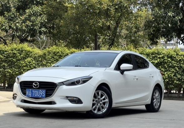 r1016402-mazda3-axela-2017_0