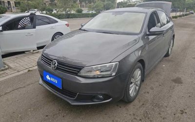 r1016412-volkswagen-sagitar-2015_0
