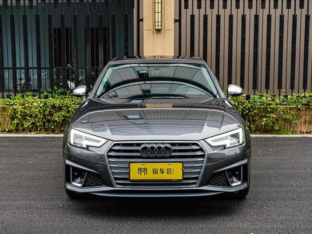 r1016455-audi-a4l-2020_0