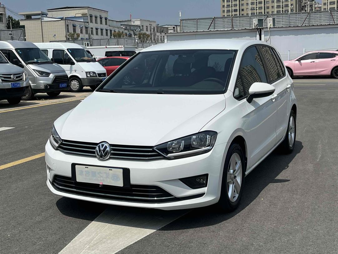 r1016518-volkswagen-golf-sportsvan-2016_0