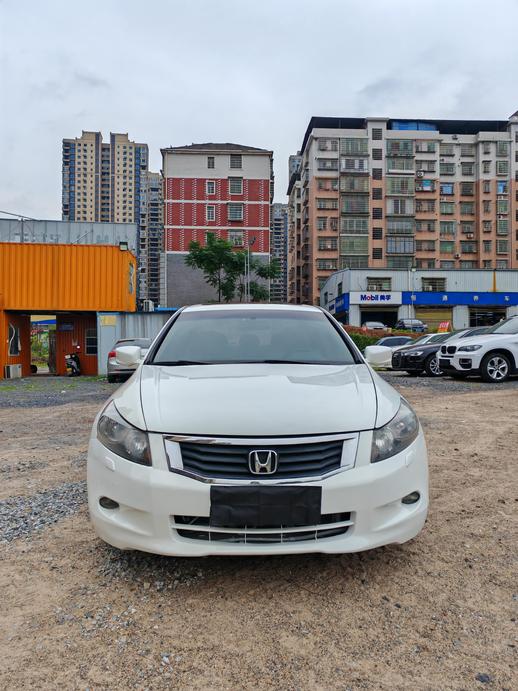 r1016520-honda-accord-2011_0