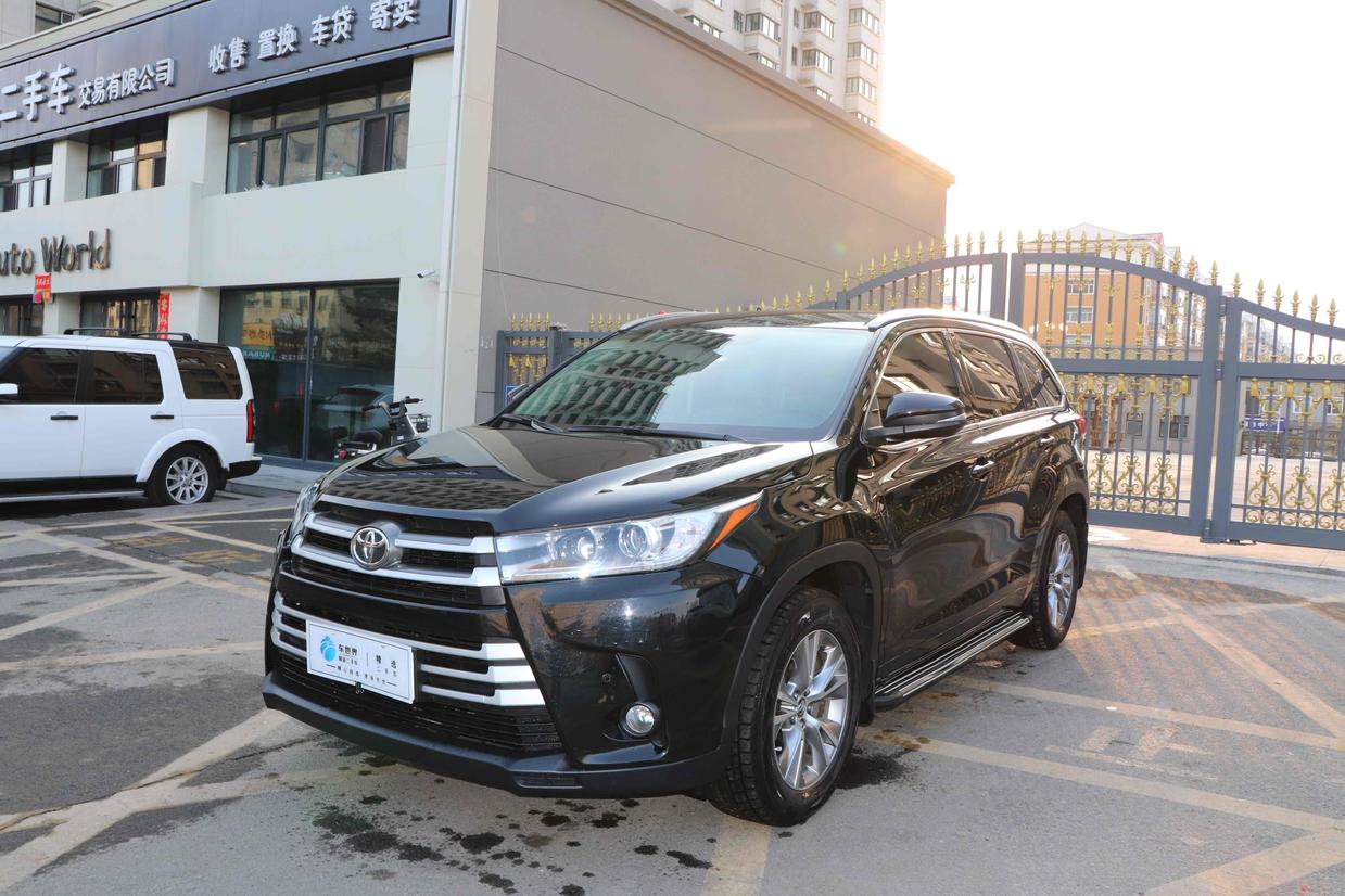 r1016581-toyota-highlander-2018_0