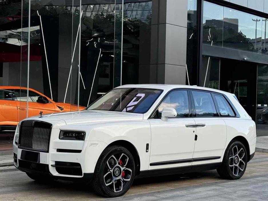 r1016611-rolls-royce-cullinan-2024_0