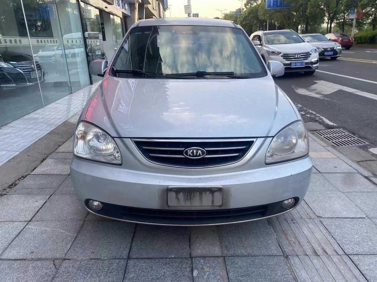 r1016629-kia-carens-2006_0