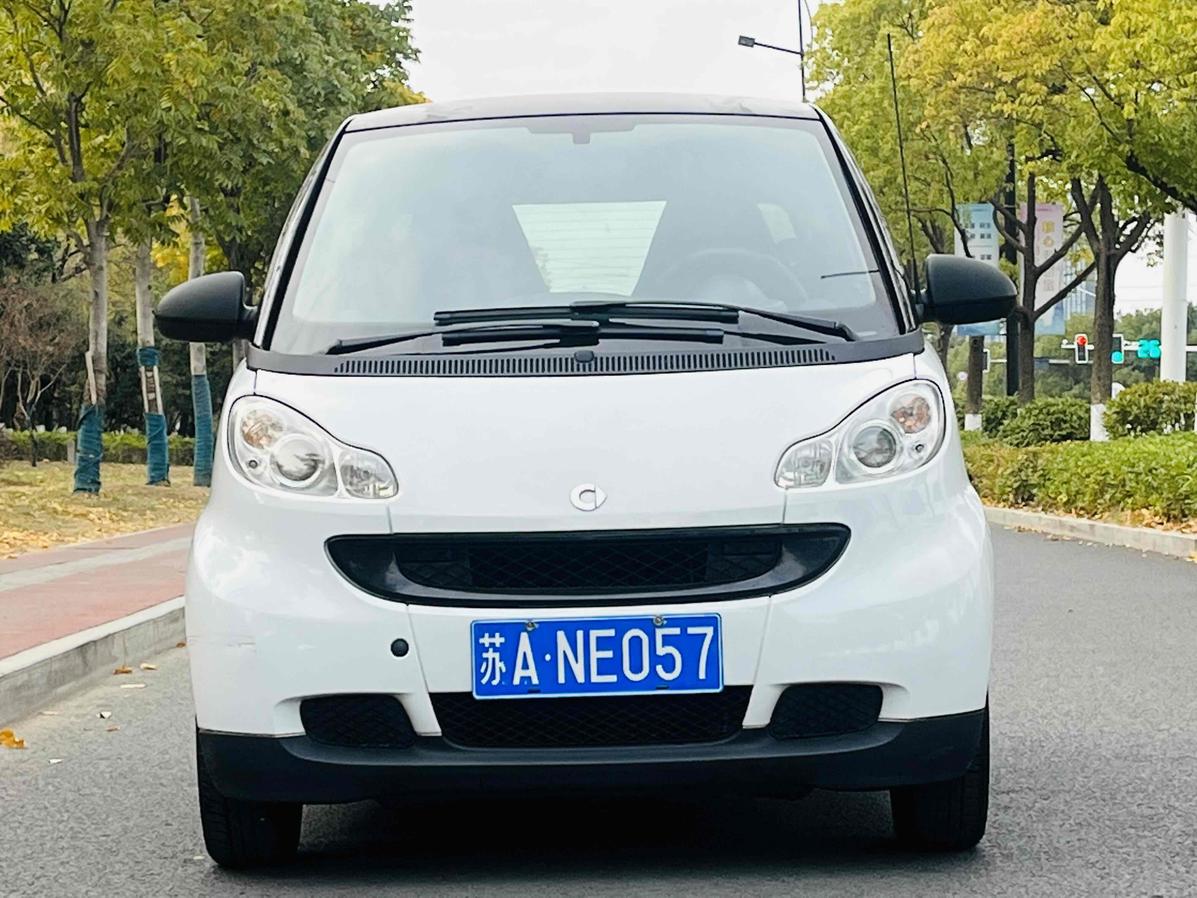 r1016644-smart-fortwo-2011_0
