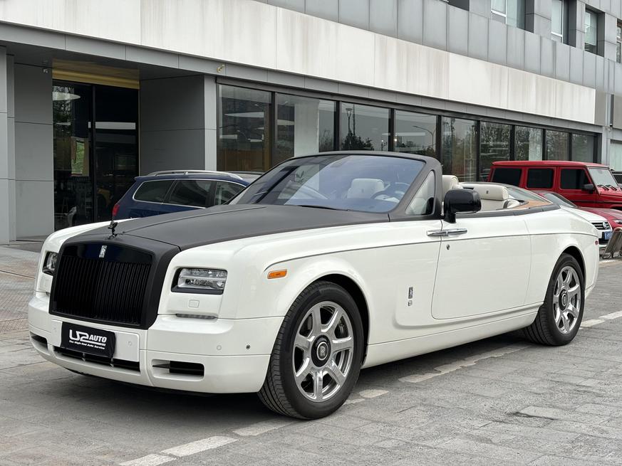 r1016670-rolls-royce-phantom-2015_0
