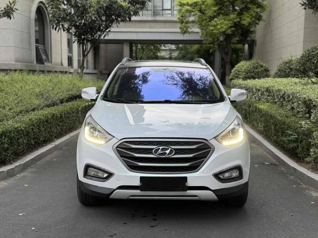 r1016676-hyundai-ix35-2014_0